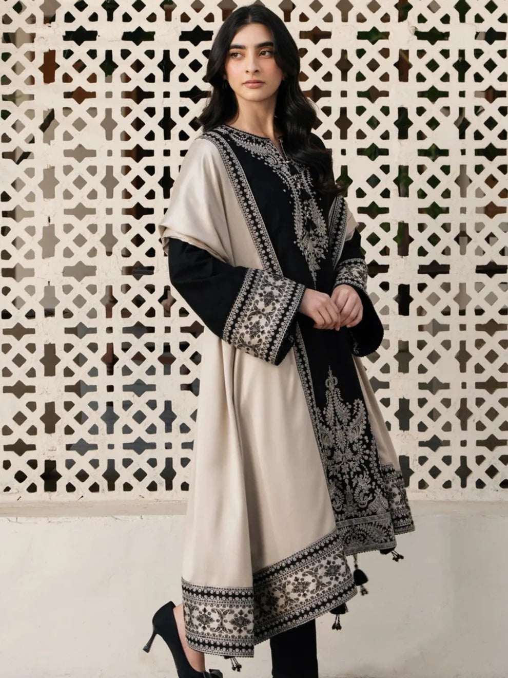 Dhanak Embroidered Suit with Dhanak plain shawl with four side embroidered lace