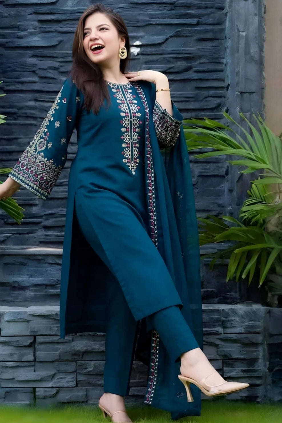 LM-585 Unstitched Embroidered Dhanak 3 Piece  With Embroidered Dhanak Dupatta