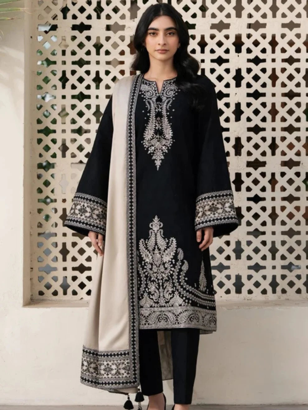 Dhanak Embroidered Suit with Dhanak plain shawl with four side embroidered lace