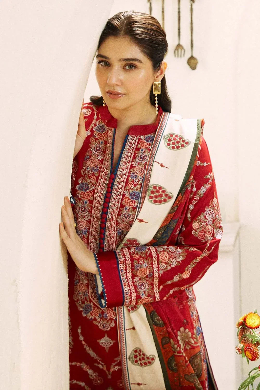 ZS-2555 Unstitched Fully Embroided Dhanak Suit With Wool Shawl