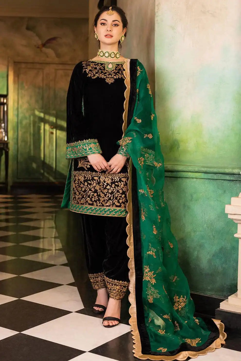 MB-953 Sequence Embroidered 9000 Micro Velvet 3Pc With Organza Embroidered Dupatta