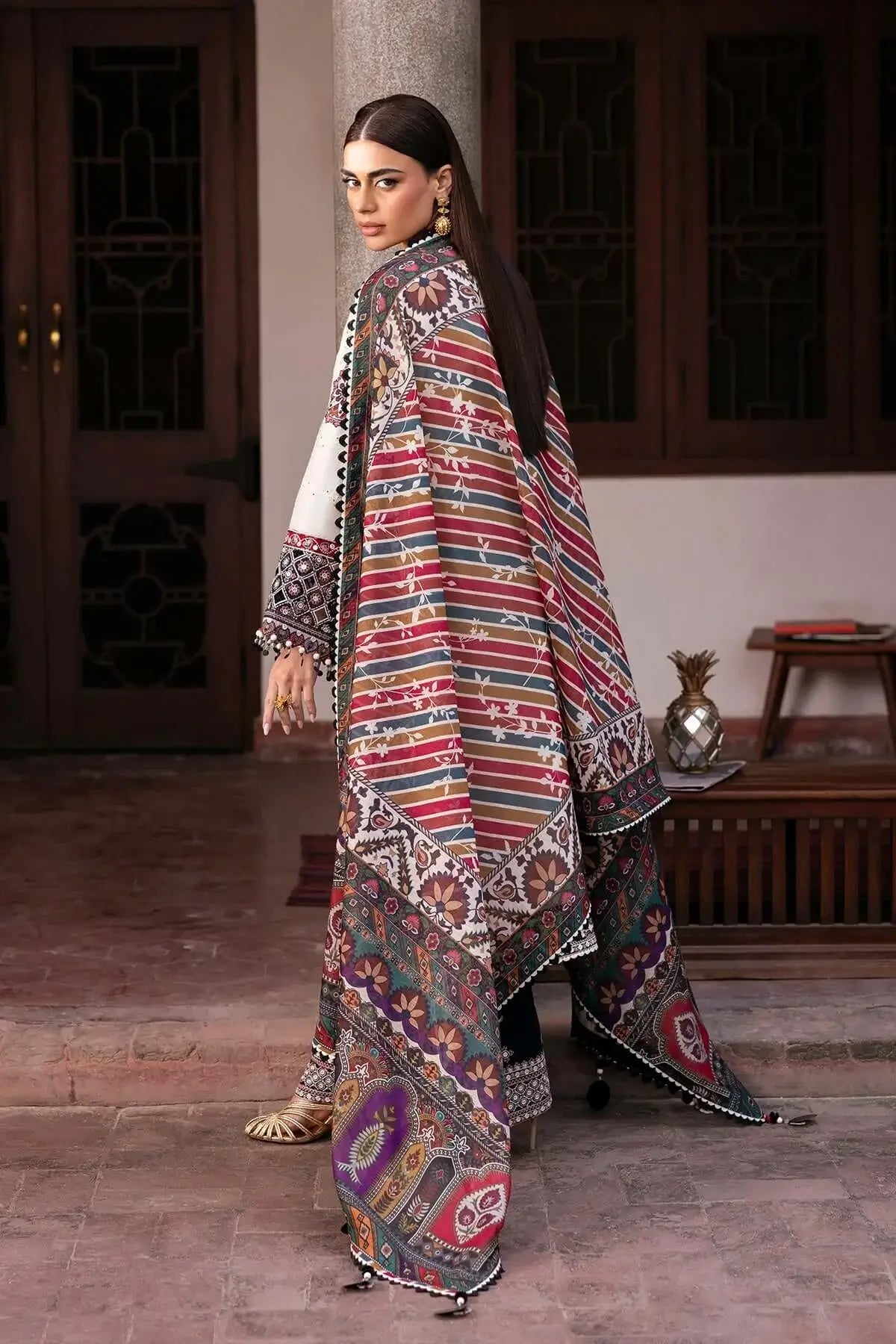 JZ-2800 Unstitched Heavy Embroidered Lawn Suit ( Fine Printed Poly Lawn Dupatta )