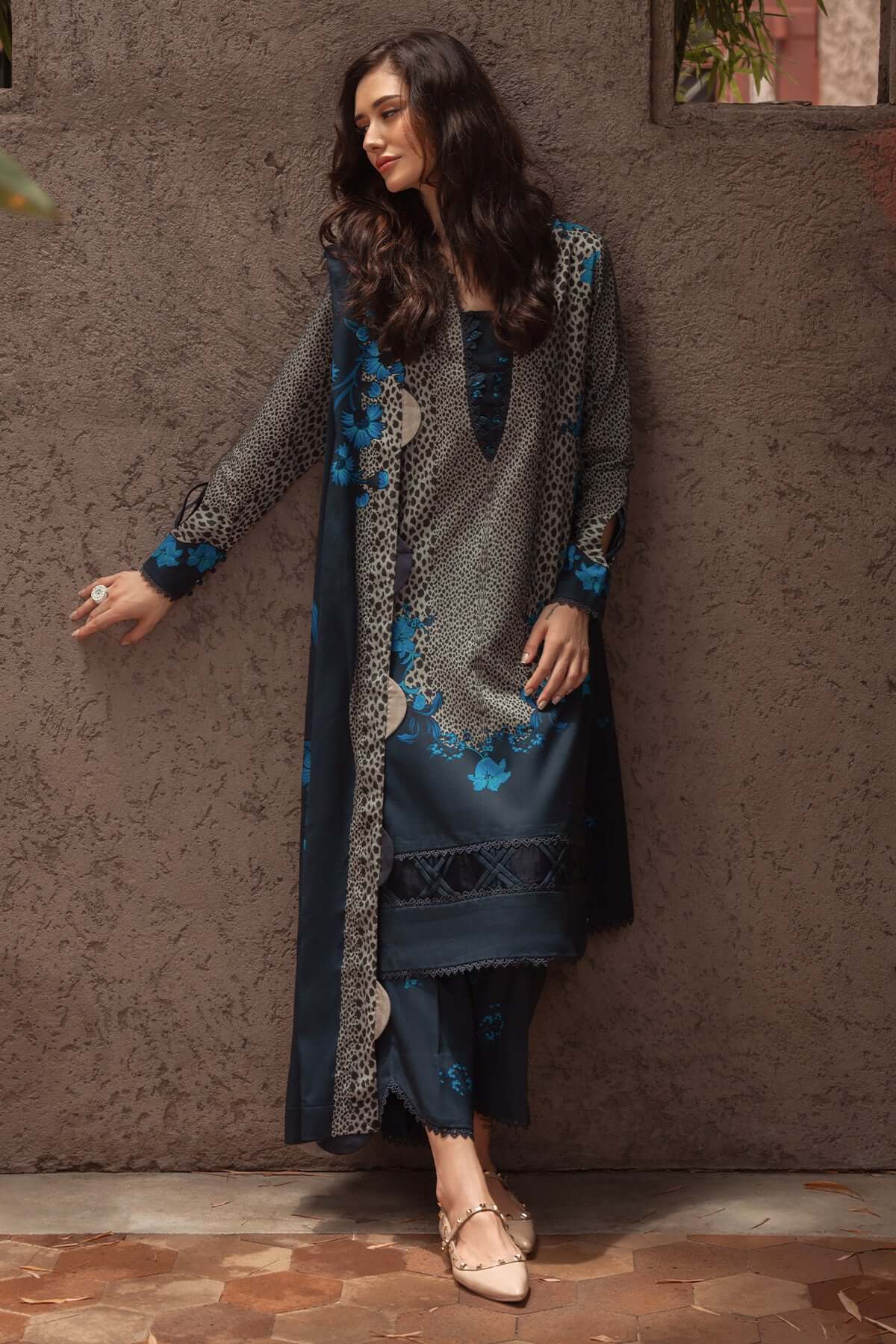 Digital Printed Khaddar Suit 3pc with Khaddar Digital Printed Dupatta