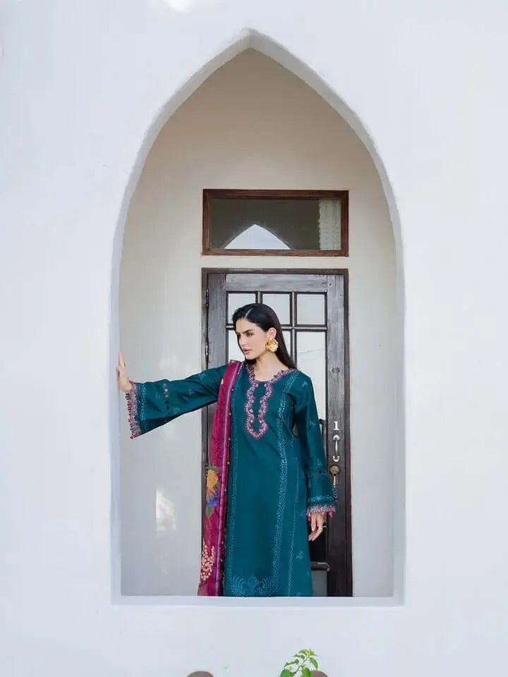 Unstitched Heavy Embroidered Dhanak Suit ( Printed Woolen Shawl )