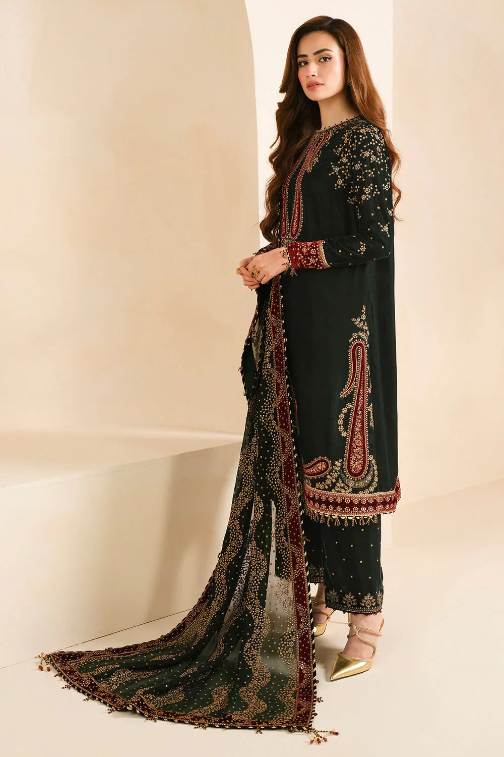 MBSR-999 Embroidered 9000 Micro Velvet 3Pc With Embroidered Chiffon Dupatta