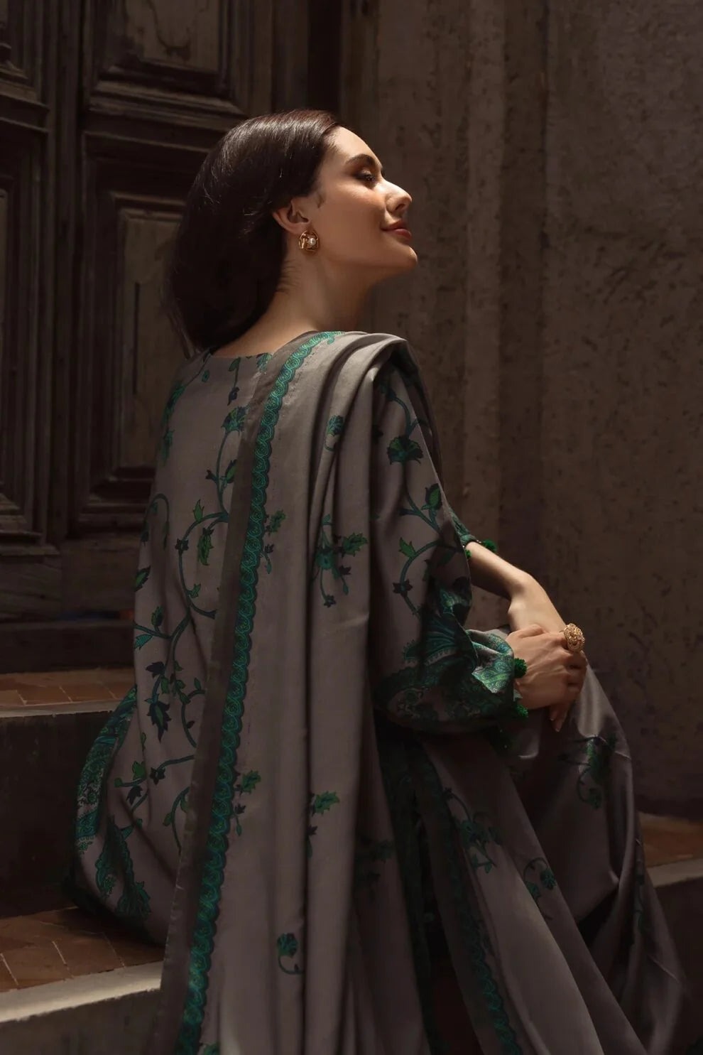Khaddar 3pc Digital Printed Suit With Digital Printed Khaddar Dupatta