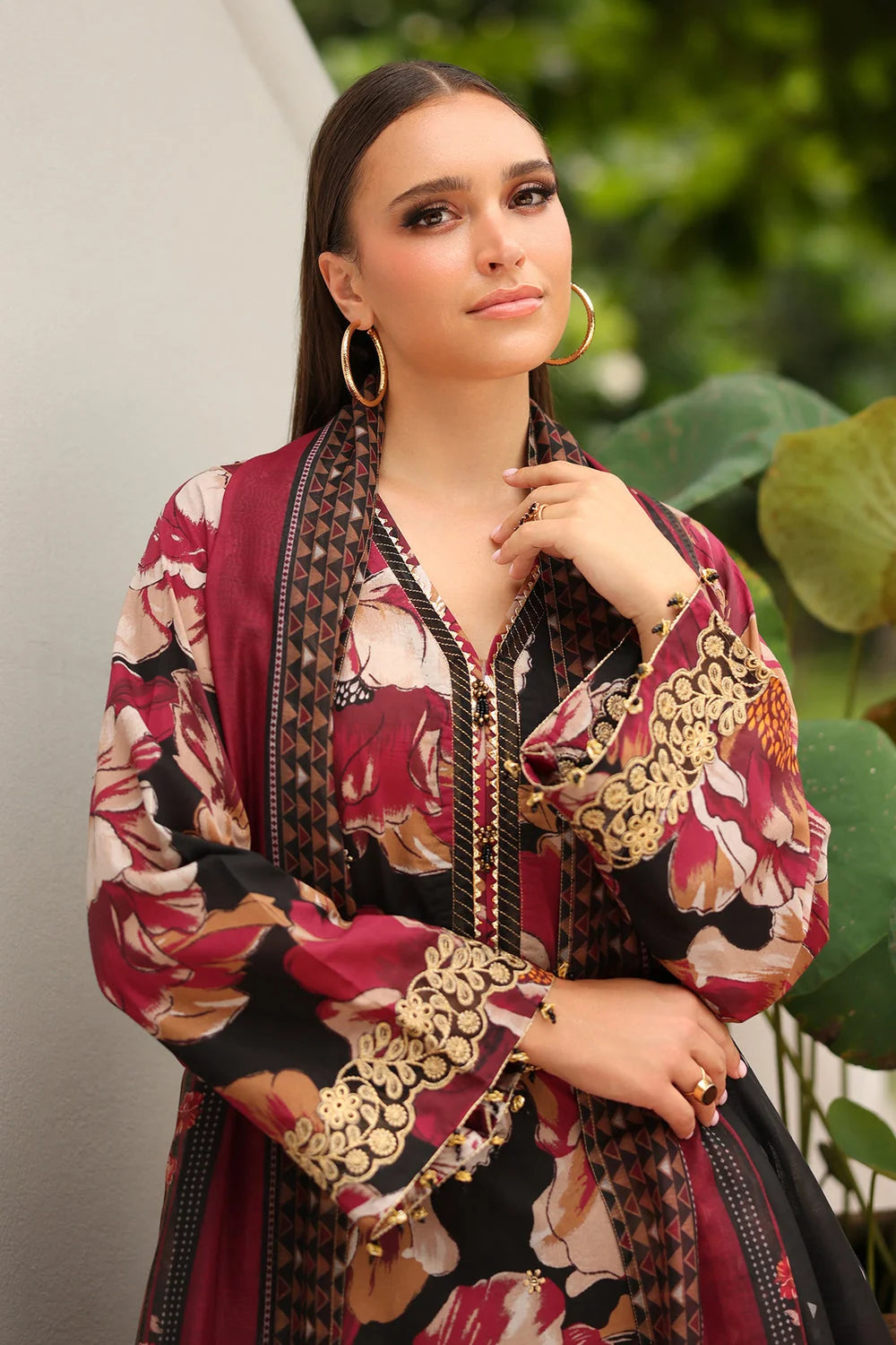 BQ-39 Digital Printed Khaddar Suit 3pc with Khaddar Digital Printed Dupatta & Embroidered Patches