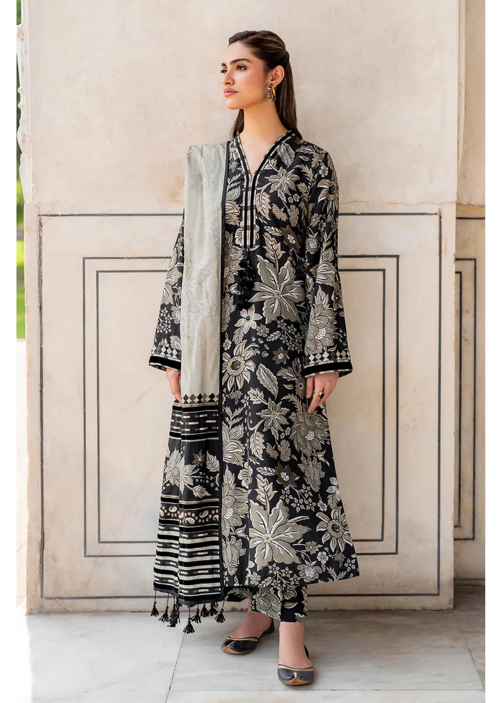 BK-186 Digital Printed Khaddar Suit 3pc with Khaddar Digital Printed Dupatta