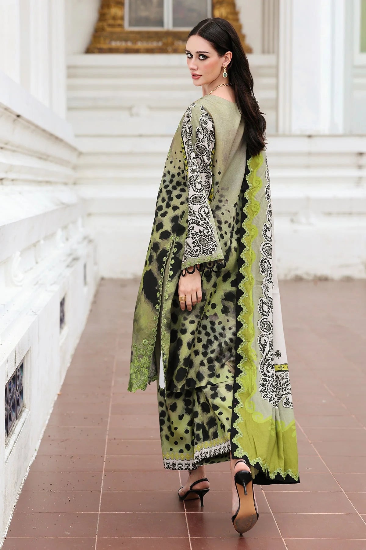 CH-80 Digital Printed Khaddar Suit 3pc with Khaddar Digital Printed Dupatta & Embroidered Patches