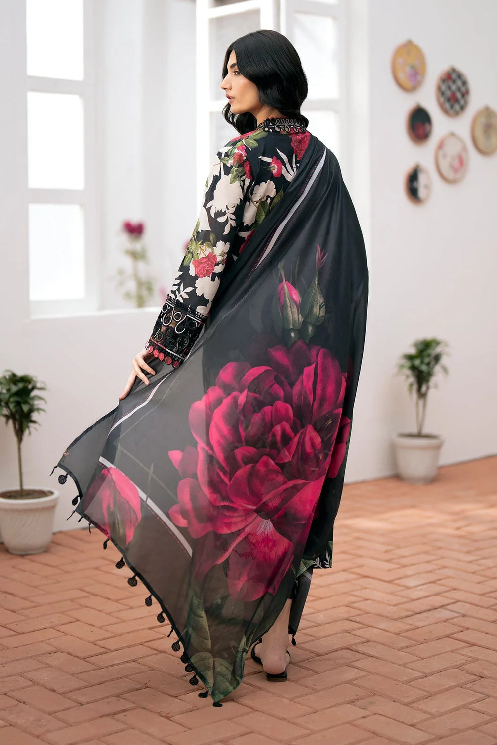 BQ-36 Digital Printed Khaddar Suit 3pc with Khaddar Digital Printed Dupatta & Embroidered Patches