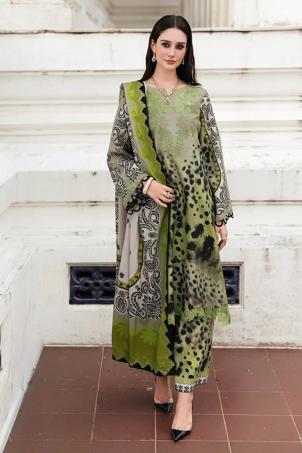 CH-80 Digital Printed Khaddar Suit 3pc with Khaddar Digital Printed Dupatta & Embroidered Patches