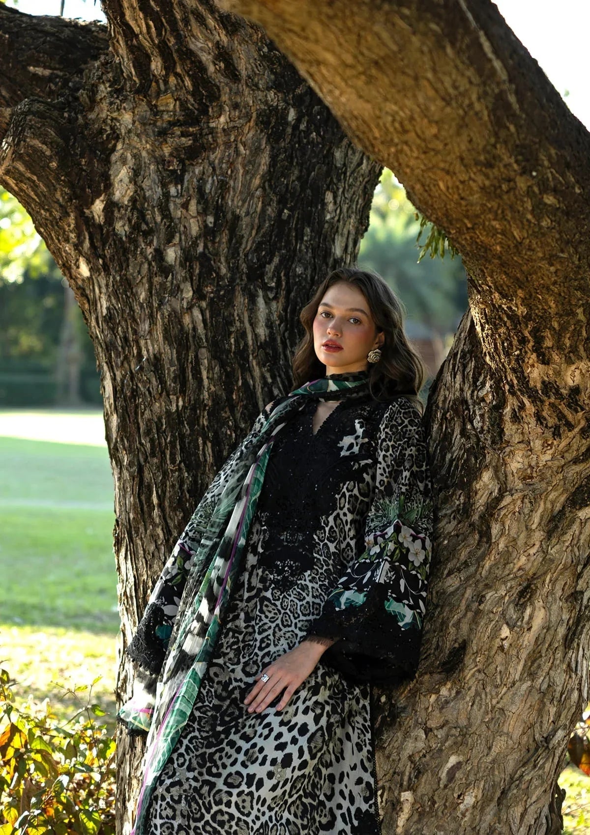 EL-Unstitched Printed Lawn Shirt With Printed Lawn Dupatta