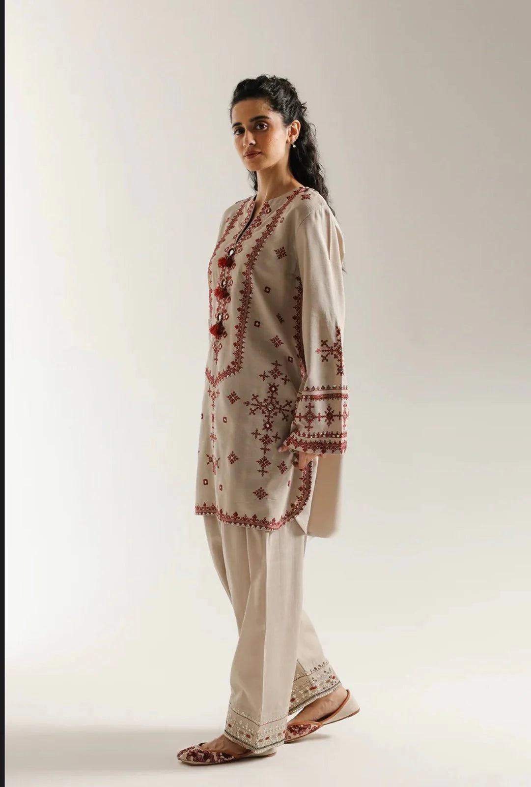 2 Piece-Unstitched Embroidered Lawn With Lawn Embroidered Trouser