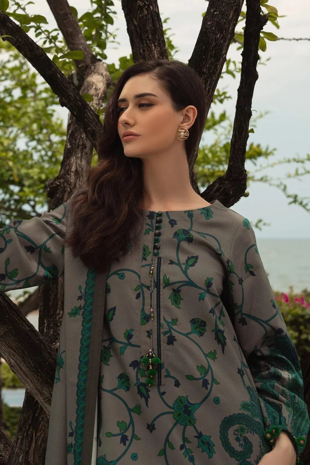 Khaddar 3pc Digital Printed Suit With Digital Printed Khaddar Dupatta