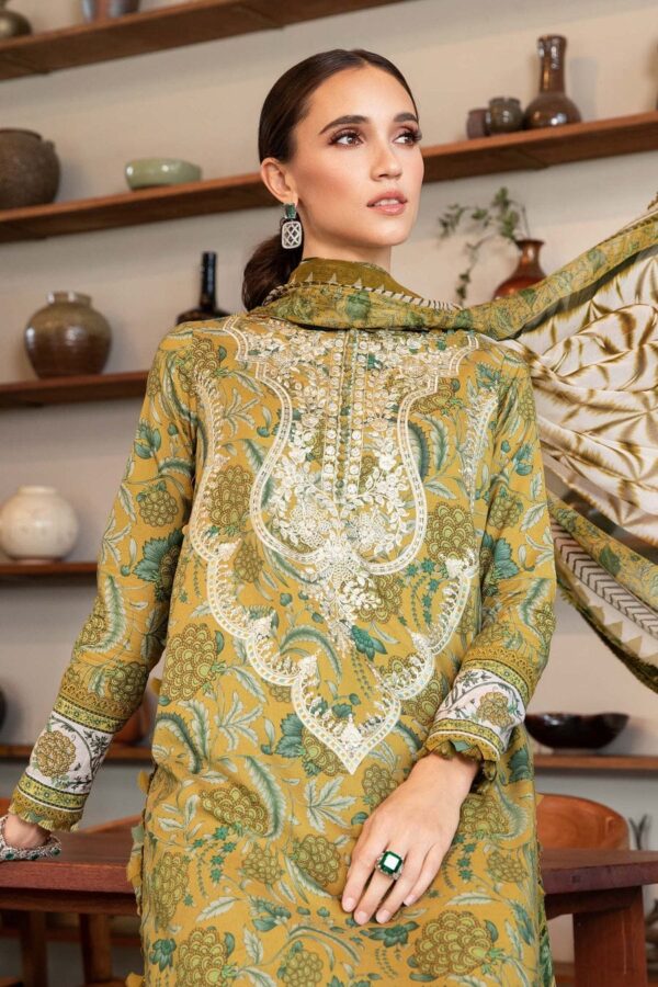 MB-456 Digital Printed Lawn 3pc Suit With Digital Printed Lawn Dupatta