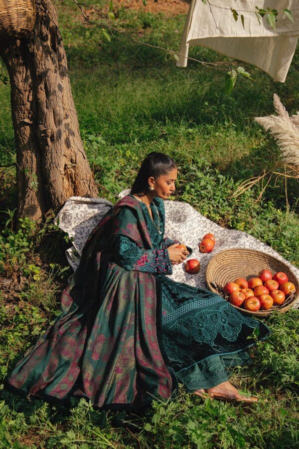 SP-2565 Unstitched Embroidered Lawn 3pc Suit With Poly Lawn Dupatta