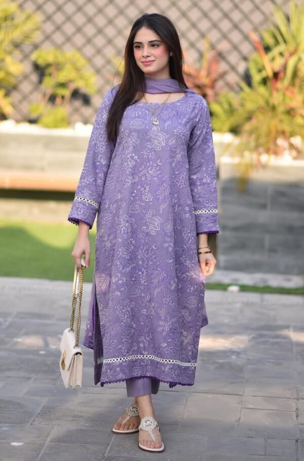 BR-2575 Unstitched Embroidered Lawn Suit 3pc With Bamber Chiffon Embroidered Dupatta