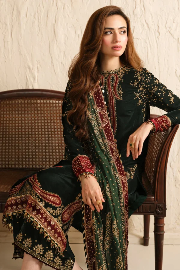 MB-999 Embroidered 9000 Micro Velvet 3Pc With Embroidered Chiffon Dupatta