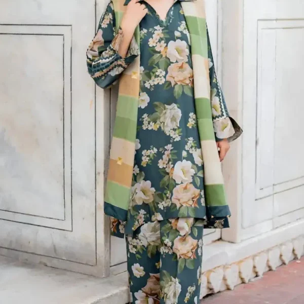 Khaddar 3pc Digital Printed Suit With Digital Printed Khaddar Dupatta