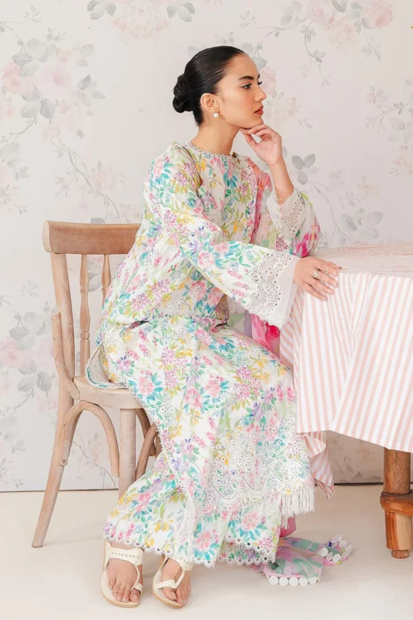 AF-70 Digital Printed Khaddar Suit 3pc with Khaddar Digital Printed Dupatta & Embroidered Patche (Copy)