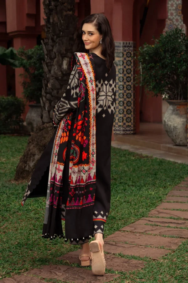 CH-77 Digital Printed Khaddar 3Pc Suit With Digital Printed Khaddar Dupatta