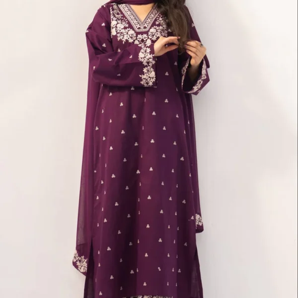 D-8 Unstitched Embroidered Lawn Suit 3pc With Bamber Chiffon Embroidered Dupatta