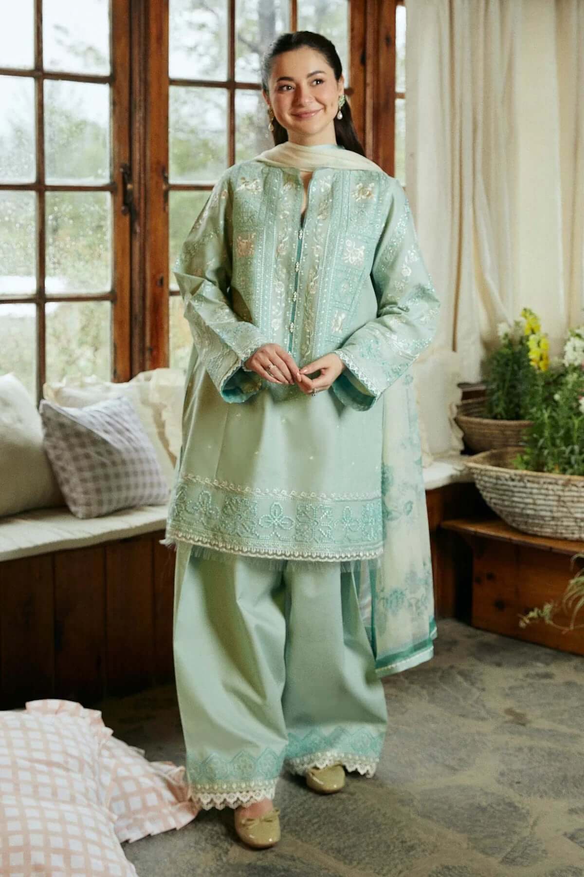 ZS-49 Lawn Embroidered 3pc Suit With Printed Cottan silk Dupatta