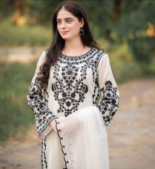 Lawn Embroidered 3pc Suit With Bamber Chiffon Embroidered Dupatta