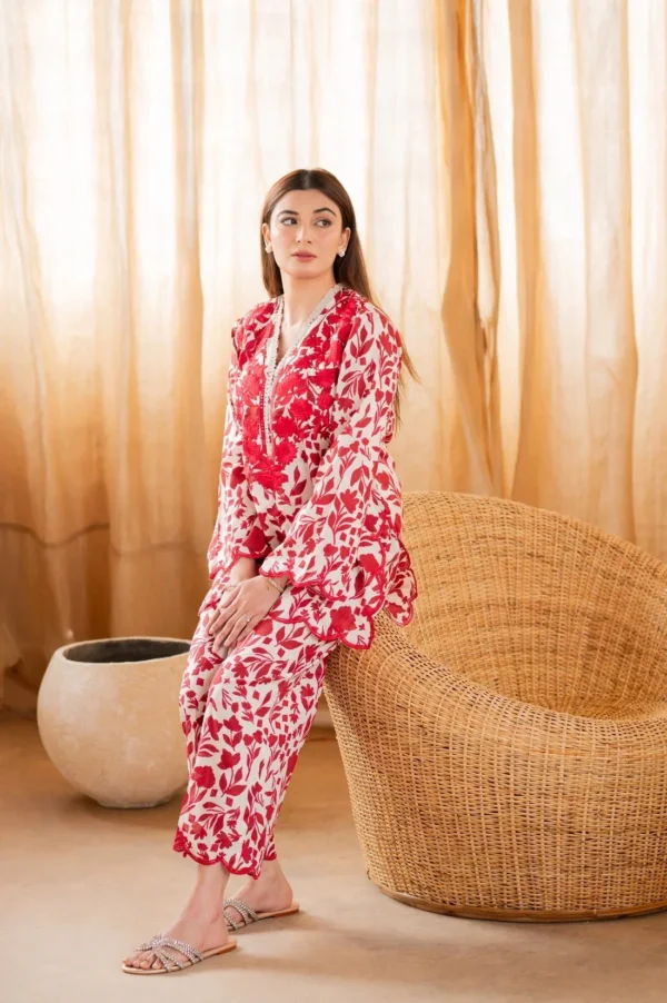 3 Piece -Unstitched Digital Printed Lawn Fabric With Embroided Bamber Chiffon Dupatta